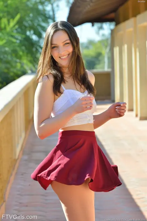 Pepper XO: Brunette in a Skirt and Heels Fingers Herself Outdoors – photo 16 of 20