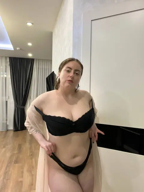 Brunette BBW Strips Out of Her Lingerie – photo 7 of 10
