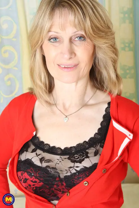 Mature European Blonde Strips Out of Her Lingerie and Stockings – photo 5 of 20
