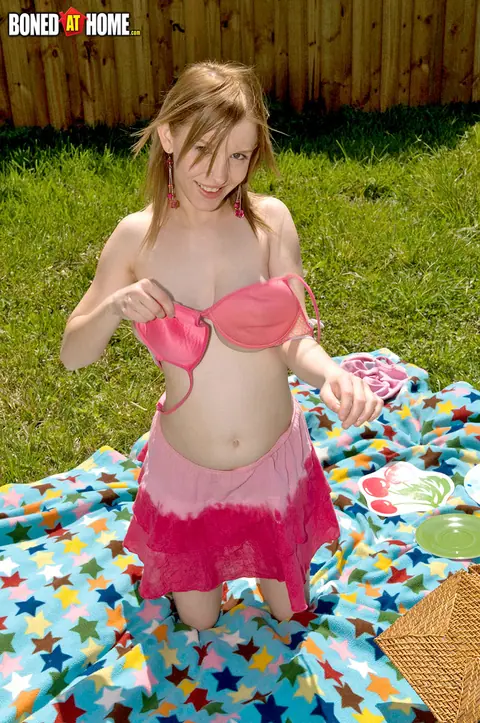 Missy Mae: Thick Blonde with Big Natural Tits Gets Fucked Missionary in the Backyard – photo 3 of 16