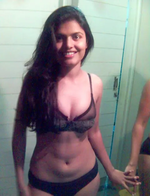 Indian Brunette in Lingerie Sucks Cock in the Bathroom – photo 9 of 14