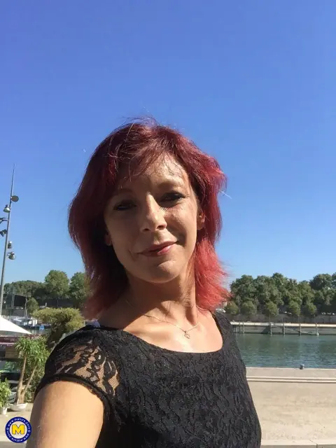 Morgane Dell: Petite French MILF Flashes Her Pussy Outdoors – photo 20 of 20