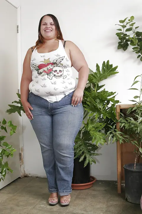 Victoria Secret: Latina BBW with Big Tits Undresses in Heels – photo 1 of 16