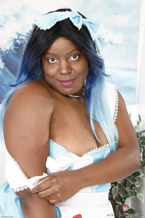 Atomic Ana Algos: Ebony BBW Displays Her Hairy Pussy – photo 3 of 20