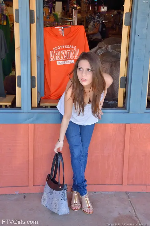 Petite Woman Flashes Her Ass and Spreads Her Pussy in Public – photo 4 of 20