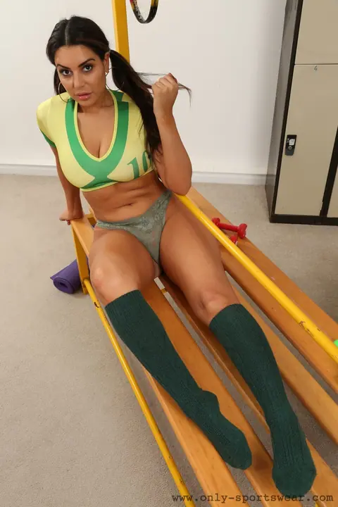 Charley S: Busty Curvy MILF Strips Out of Her Jersey in the Gym – photo 11 of 20