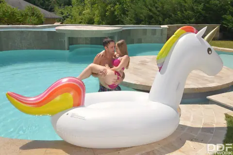 Lady Bug: European Blonde in a Bikini Gets Fucked Poolside and Swallows – photo 2 of 16