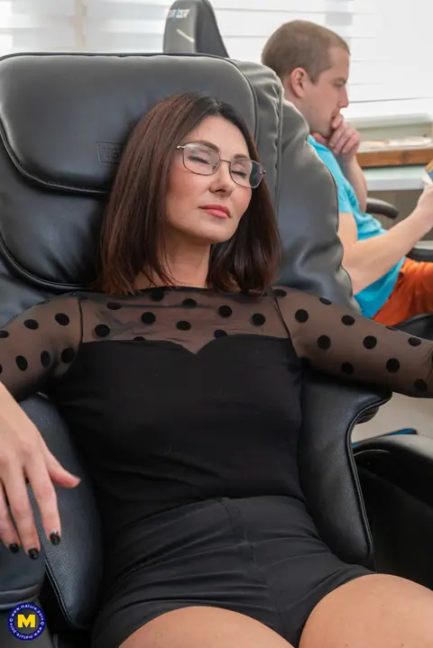 Eva Black: European MILF Rides Cock Anal Cowgirl After Foot Massage – photo 1 of 20