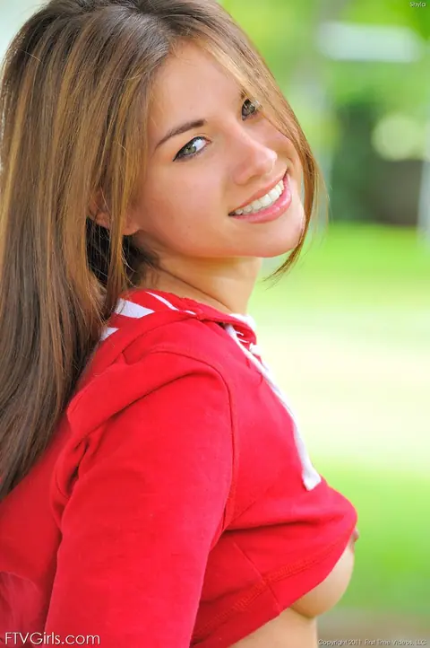 Shyla Jennings: Petite Brunette Strips Out of Her Shorts and Masturbates Outside – photo 2 of 20