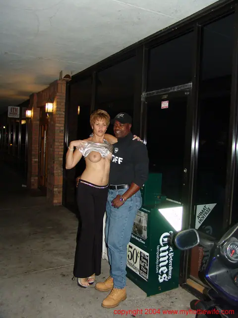 Double Dee: Tall Mature Blonde Fucks and Kisses at a Public Swingers Party – photo 20 of 20