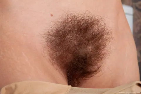Simone Delilah: Hairy Latina MILF Strips by Laundry and Spreads Her Bush – photo 8 of 16