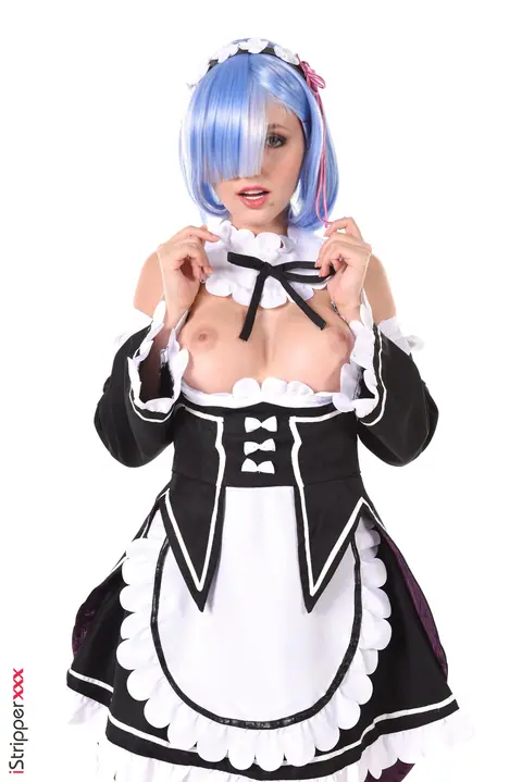 Sia Siberia: Short-Haired Blonde in Cosplay Uniform Fingers and Uses a Dildo – photo 5 of 15