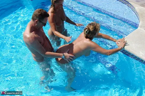 Sweet Susi: Busty Blonde MILF in Threesome Gets Fucked Doggy Style by the Pool – photo 2 of 16