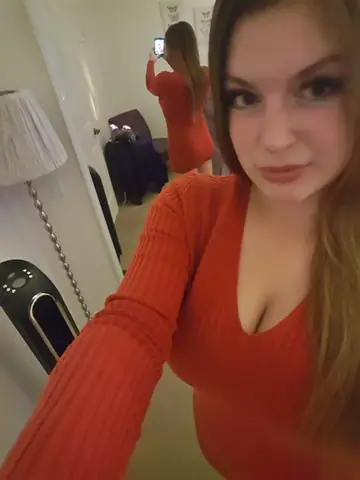 Danielle Delaunay – Amateur Blonde with Big Natural Tits Takes Nude Selfies in the Bathroom