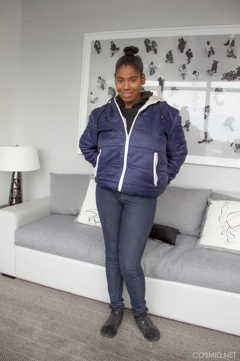 Ebony BBW Shows Off Her Massive Tits in Jeans – photo 2 of 16