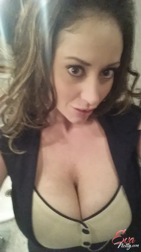 Eva Notty: Tall Brunette MILF with Big Enhanced Tits Takes Mirror Selfies – photo 2 of 16