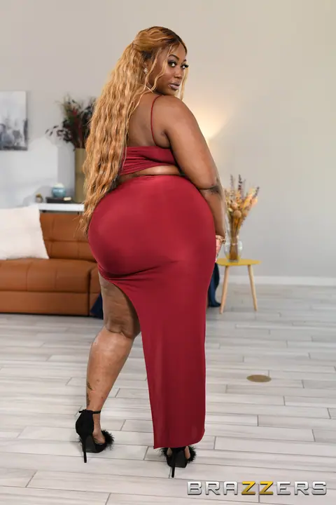 Victoria Cakes: Ebony BBW Flaunts Her Big Tits and Ass While Undressing – photo 1 of 20