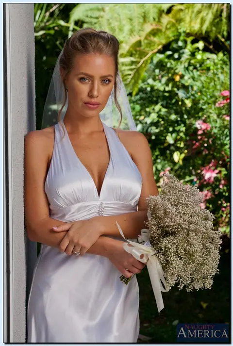 Nicole Aniston: Busty Blonde Bride Strips Out of Her Dress and Lingerie Outdoors – photo 2 of 16
