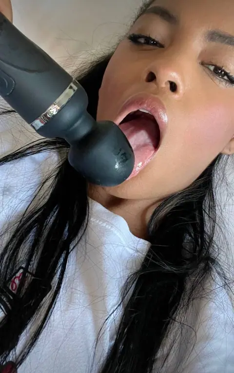 Sofi Vega: Colombian BBW in Panties Toys Her Pussy and Spreads Wide – photo 7 of 19