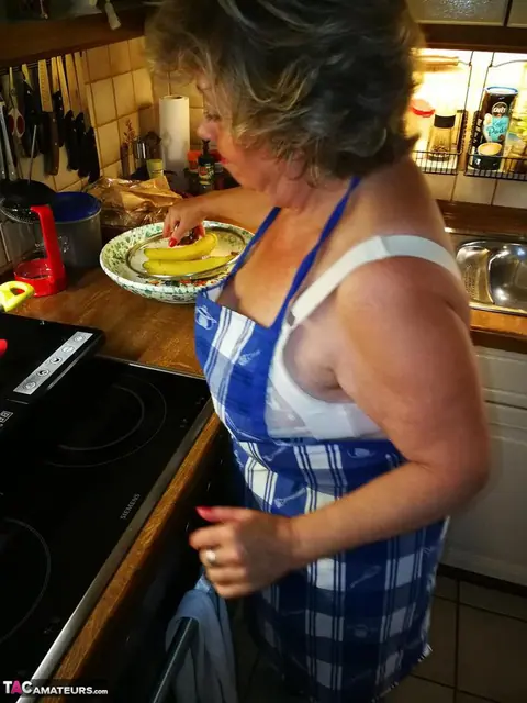 European BBW Strips Off Her Apron in the Kitchen – photo 6 of 20