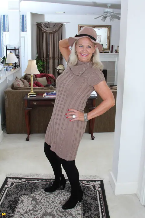 Judy Belkins: Blonde Mature Woman Peels Off Her Pantyhose and Skirt – photo 3 of 16