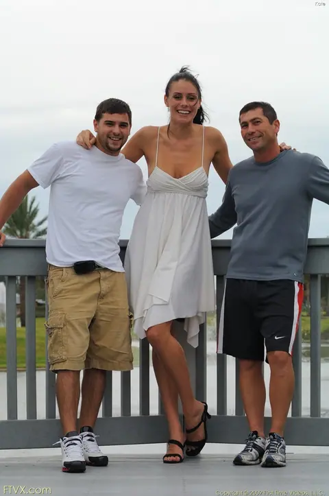 Tall Brunette Has a Threesome Outdoors in High Heels – photo 9 of 20