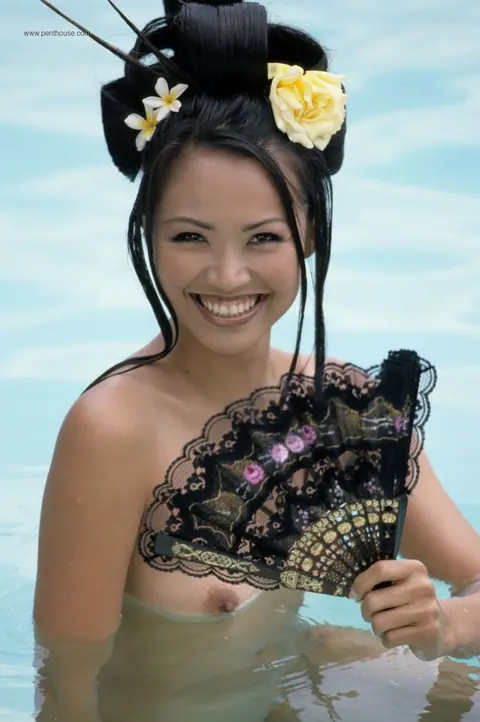 Caroline Koh: Slim Asian Brunette Poses Nude by the Pool – photo 18 of 20