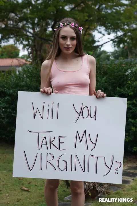 Kyler Quinn: Petite Slim Brunette Sucks and Rides Outdoors for a Facial – photo 8 of 20