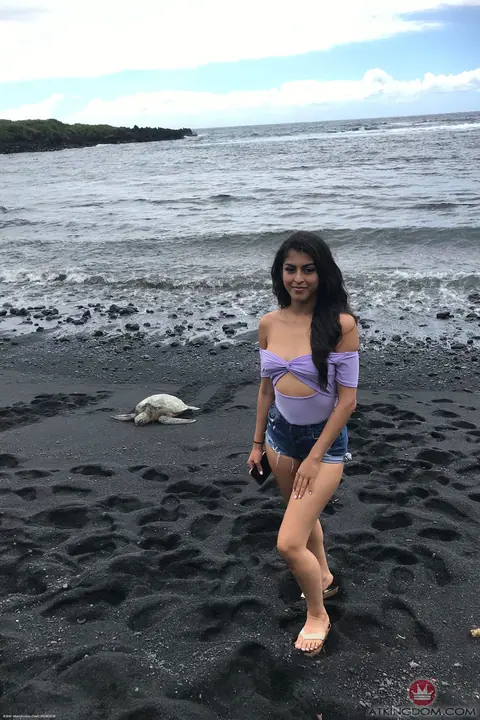 Sophia Leone: Brunette Latina Strips Out of Her Bikini on Public Beach – photo 20 of 20