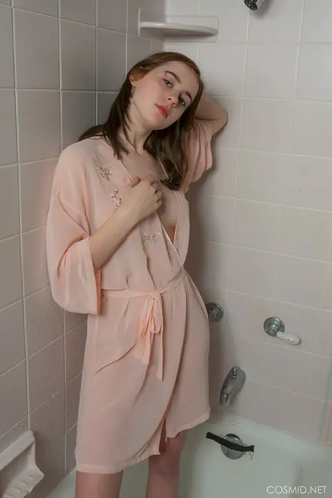 April Grantham: European Brunette Shows Her Big Tits and Ass in the Bathroom – photo 1 of 16