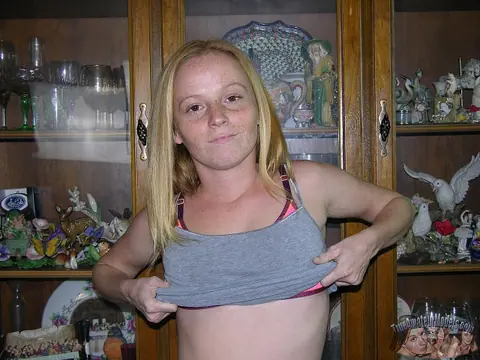 Alyssa Hart: Skinny Redhead Babe Strips and Shows Her Tattooed Body – photo 8 of 16