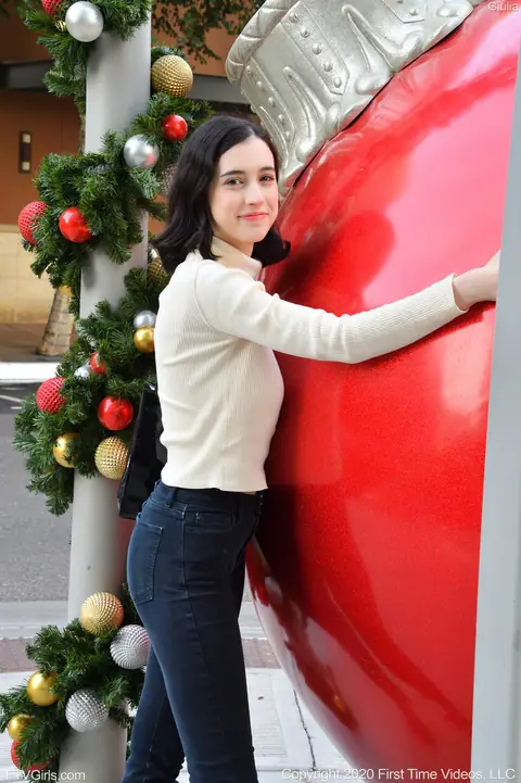 Pale Skinny Babe with Big Natural Tits Strips Out of Her Jeans in Public – photo 6 of 20