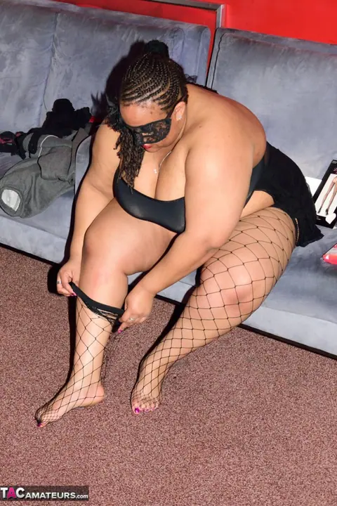 Busty Ebony Latina Strips Out of Her Stockings – photo 3 of 20