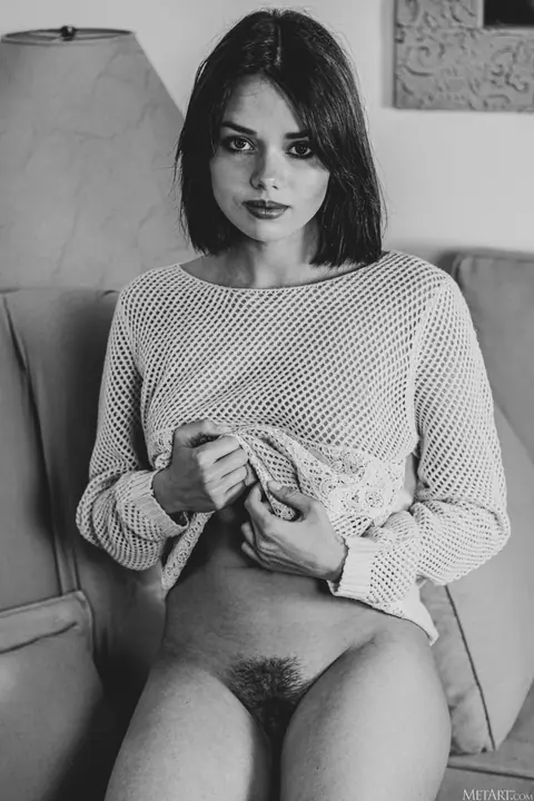 Keira Blue: Brunette Flaunts Her Hairy Pussy and Ass – photo 16 of 20