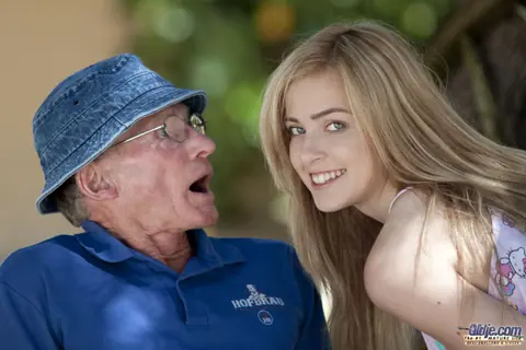 Abigaile Johnson: Blonde Sucks and Fucks an Older Man Outdoors – photo 2 of 20
