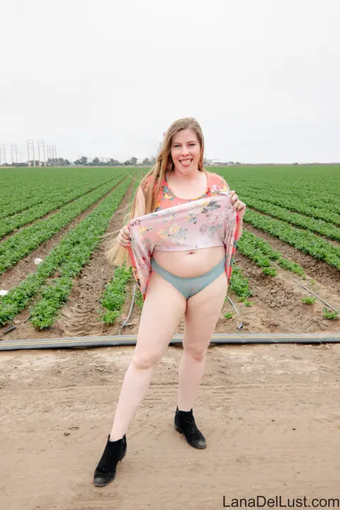 Lana Del Lust: BBW Redhead Shows Off Her Big Tits and Ass Outdoors – photo 1 of 15