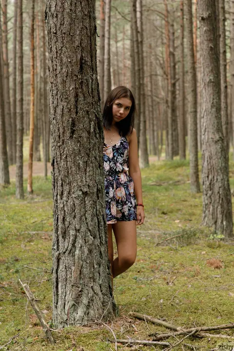 Oxana Chic: Ukrainian Blonde Joins Lesbian Sex and Fucks a Guy in the Forest – photo 2 of 12