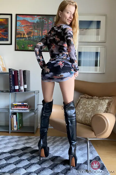 Riley Star: Slim Blonde in Boots Shows Her Hairy Pussy Outdoors – photo 2 of 20