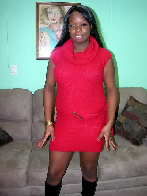 Curvy Ebony MILF Undresses and Shows Off Her Round Ass – photo 3 of 20