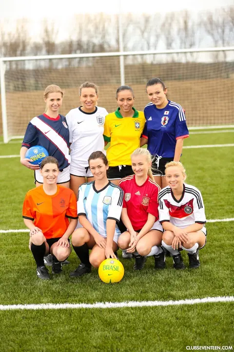 Cayla Lyons: Blonde and Brunette Czech Women Have Lesbian Sex on the Soccer Pitch – photo 3 of 20