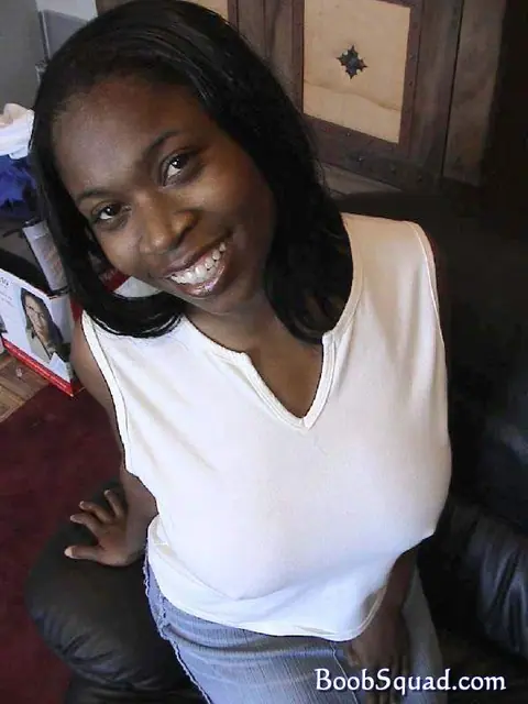 Ebony Babe Unveils Big Natural Tits and Hairy Pussy – photo 13 of 20