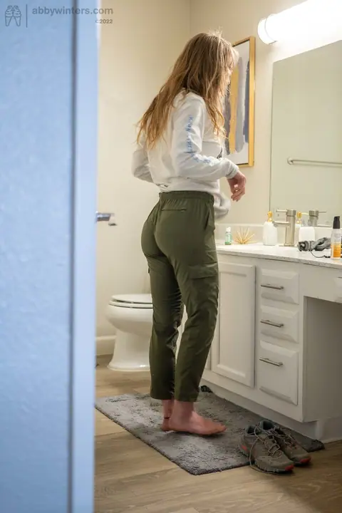 Blonde PAWG Strips Out of Her Jeans and Panties – photo 12 of 20