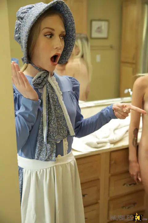 Emma Starletto: Petite Blonde Gives a Handjob and Gets Fucked in the Bathroom – photo 7 of 20