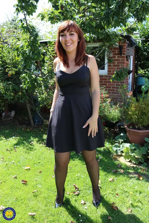 Angelique Luka: Mature British Redhead Sucks Cock and Gets Fucked Doggy Outdoors – photo 1 of 20