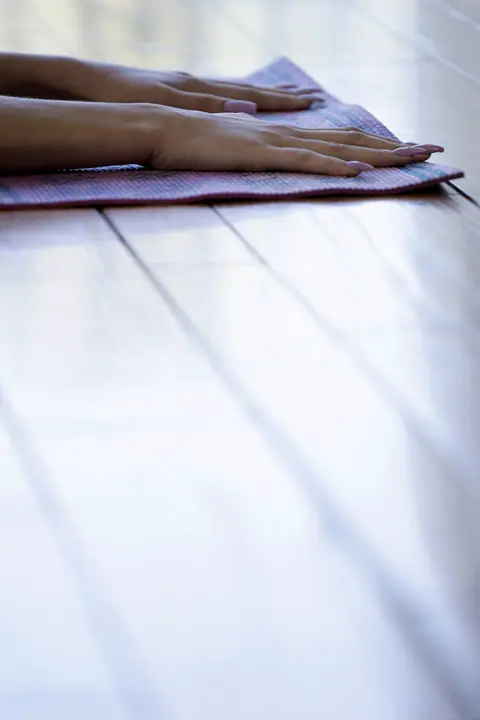 Scarlett Bloom: Tall Ebony Brunette Strips and Spreads During Yoga – photo 13 of 21