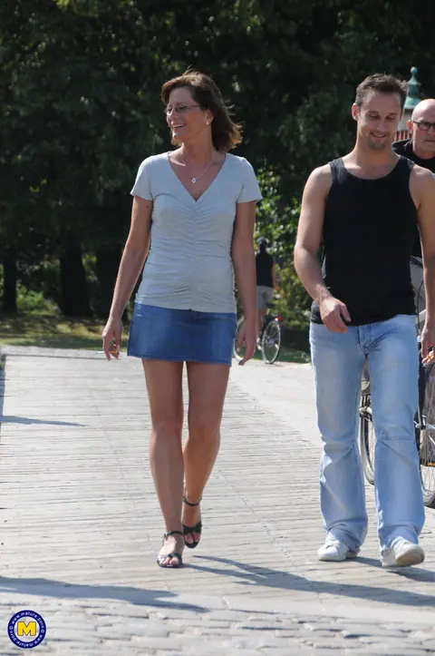Mature Woman in Glasses Takes Group Sex Outdoors – photo 1 of 20