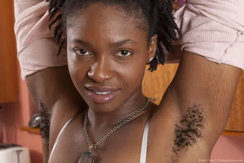 Carla Cain: Ebony Babe Removes Her Panties and Spreads Her Hairy Pussy – photo 3 of 16