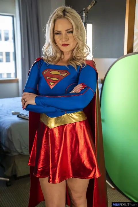 Lisey Sweet: Thick Blonde in Cosplay Strips and Spreads Her Hairy Pussy – photo 1 of 20
