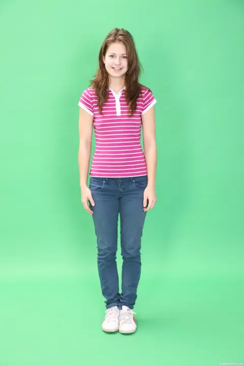 Suzie Diamond: Skinny European Brunette Strips Out of Her Jeans – photo 10 of 20