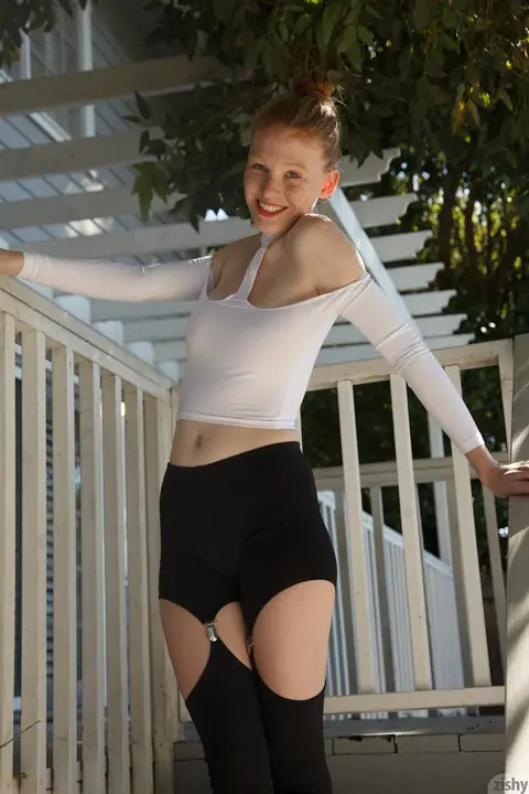 Abby Vissers: Tall Pale Redhead in Lingerie and Boots Shows Off Her Natural Tits – photo 5 of 11